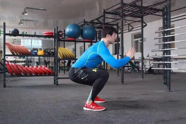 深蹲可以瘦腿嗎 深蹲會讓腿變粗嗎 深蹲可以瘦腿嗎 深蹲會讓腿變粗嗎