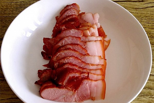 熏肉什么時候熏最好 熏肉是熱熏還是涼熏 熏肉什么時候熏最好 熏肉是熱熏還是涼熏