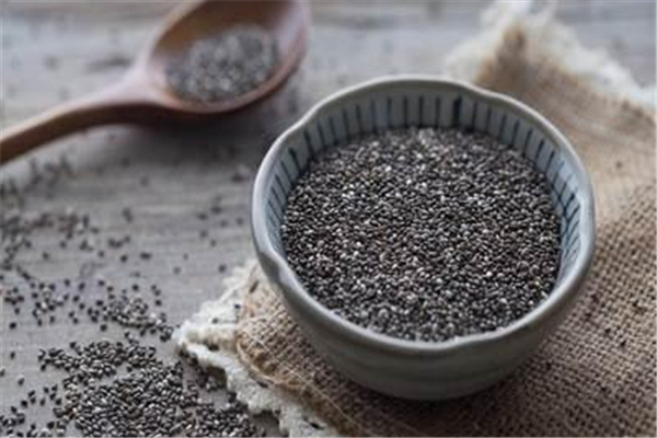 奇亞籽用酸奶泡可以嗎 奇亞籽用酸奶泡多久 奇亞籽用酸奶泡可以嗎 奇亞籽用酸奶泡多久