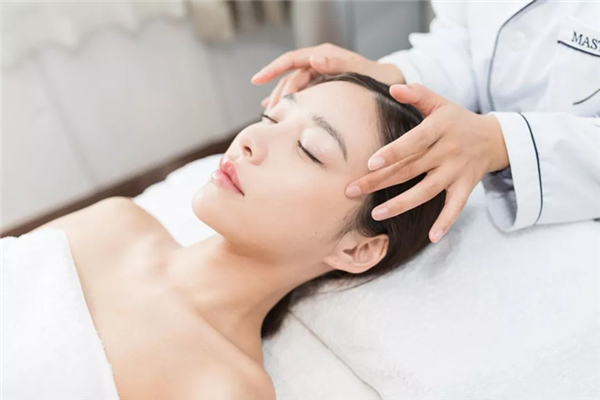 洗臉用香皂好還是洗面奶好 洗臉用什么洗面奶好 洗臉用香皂好還是洗面奶好 洗臉用什么洗面奶好