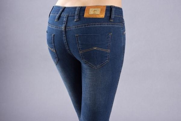 牛仔褲的布料是什么材質(zhì)的 牛仔褲有什么優(yōu)缺點(diǎn) 牛仔褲的布料是什么材質(zhì)的 牛仔褲有什么優(yōu)缺點(diǎn)