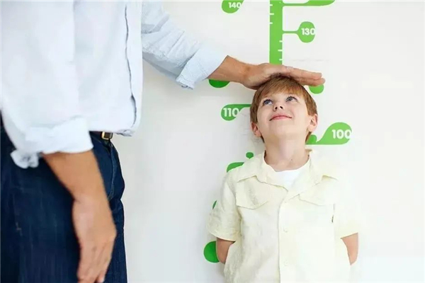 孩子長(zhǎng)高打針有用嗎 孩子長(zhǎng)不高怎么辦 孩子長(zhǎng)高打針有用嗎 孩子長(zhǎng)不高怎么辦