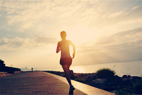 夜跑會(huì)讓小腿變粗嗎 夜跑對(duì)身體有害嗎 夜跑會(huì)讓小腿變粗嗎 夜跑對(duì)身體有害嗎