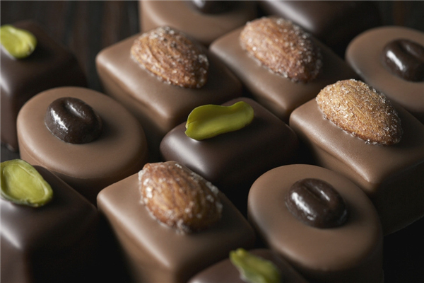 巧克力會(huì)讓人精神興奮嗎 巧克力能緩解緊張嗎 巧克力會(huì)讓人精神興奮嗎 巧克力能緩解緊張嗎