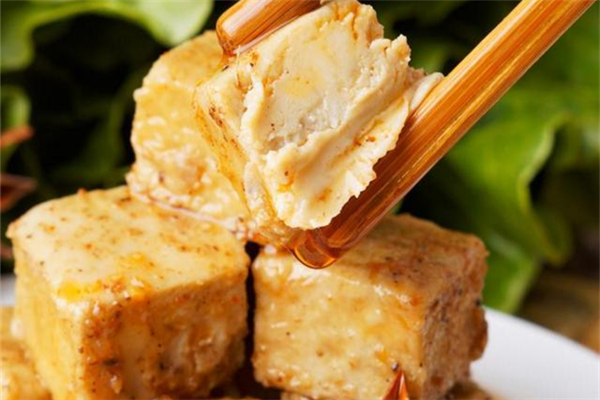 霉豆腐長白霉還能吃嗎 霉豆腐怎么發(fā)霉才會白色毛 霉豆腐長白霉還能吃嗎 霉豆腐怎么發(fā)霉才會白色毛