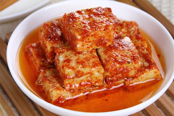 霉豆腐長白霉還能吃嗎 霉豆腐怎么發(fā)霉才會白色毛 霉豆腐長白霉還能吃嗎 霉豆腐怎么發(fā)霉才會白色毛