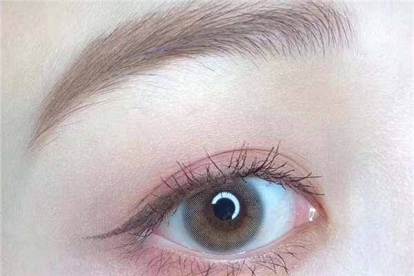 美瞳是什么材質(zhì)的 美瞳買什么拋的比較好 美瞳是什么材質(zhì)的 美瞳買什么拋的比較好