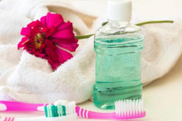 漱口水的正確使用時(shí)間 漱口水的副作用 漱口水的正確使用時(shí)間 漱口水的副作用