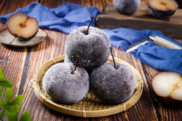 凍梨的皮可以吃嗎 凍梨的正確做法 凍梨的皮可以吃嗎 凍梨的正確做法