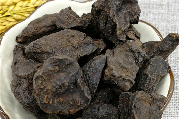 何首烏適合什么樣的人吃 何首烏孕婦能吃嗎 何首烏適合什么樣的人吃 何首烏孕婦能吃嗎