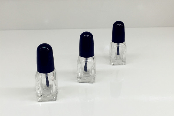 指甲油顏色怎么選擇 指甲油涂抹步驟 指甲油顏色怎么選擇 指甲油涂抹步驟