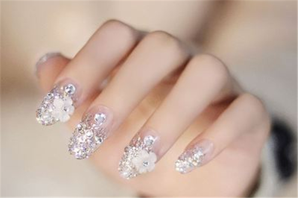 貼甲片指甲還會長嗎 貼甲片要留指甲嗎 貼甲片指甲還會長嗎 貼甲片要留指甲嗎