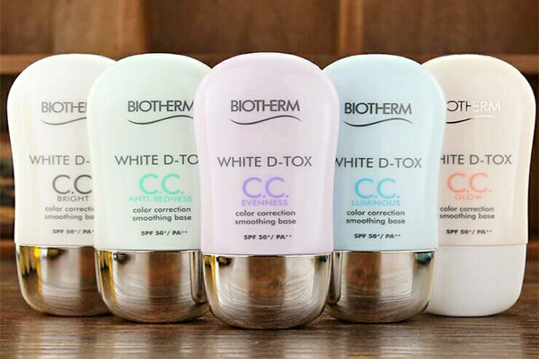 防曬霜會(huì)不會(huì)悶痘痘 防曬霜怎么避免悶痘 防曬霜會(huì)不會(huì)悶痘痘 防曬霜怎么避免悶痘