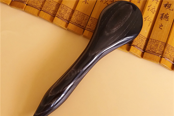 面部撥筋和刮痧的效果是一樣的嗎 面部撥筋是什么意思 面部撥筋和刮痧的效果是一樣的嗎 面部撥筋是什么意思