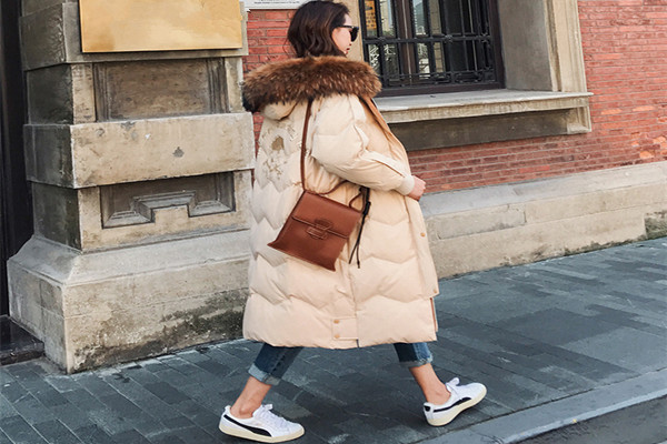 羽絨服要經(jīng)常洗嗎 羽絨服多久洗一次比較好 羽絨服要經(jīng)常洗嗎 羽絨服多久洗一次比較好