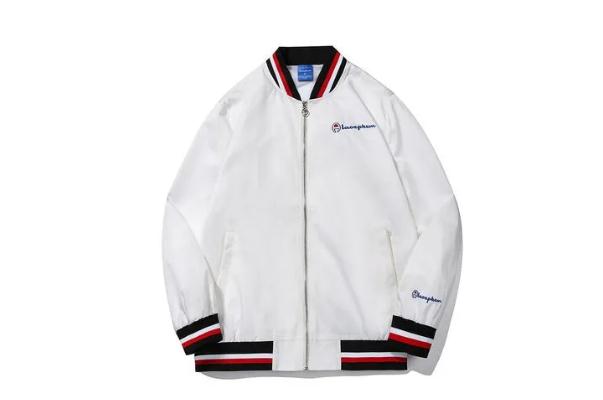 棒球服里面搭配什么衣服 棒球服品牌有哪些牌子 棒球服里面搭配什么衣服 棒球服品牌有哪些牌子