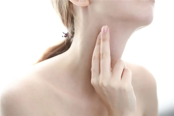 頸紋去除術(shù)一般多少錢 頸紋特別深怎么去除 頸紋去除術(shù)一般多少錢 頸紋特別深怎么去除