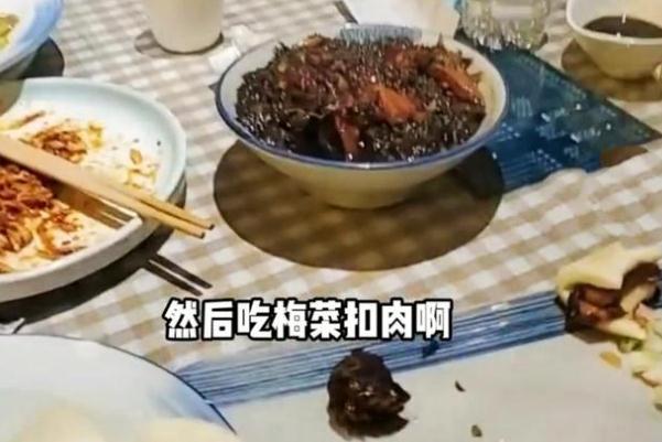 餐廳吃飯吃出異物怎么賠償 餐廳吃飯吃到異物該怎么投訴 餐廳吃飯吃出異物怎么賠償 餐廳吃飯吃到異物該怎么投訴