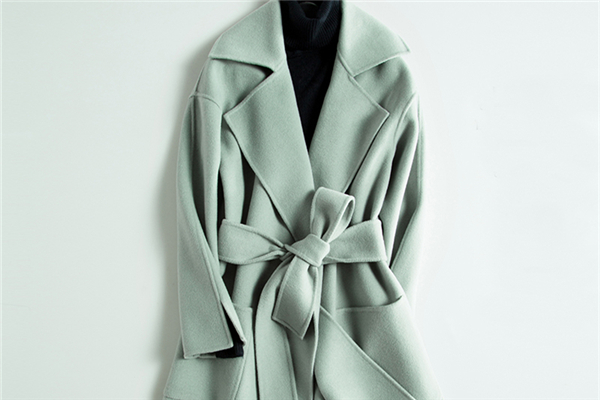 呢子大衣什么溫度穿 呢子大衣是厚點好還是薄點好 呢子大衣什么溫度穿 呢子大衣是厚點好還是薄點好