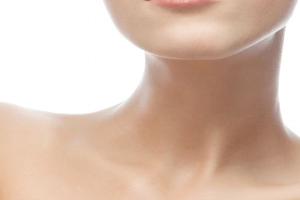 頸紋跟年齡有關(guān)系嗎 頸紋一般多大年齡會(huì)出現(xiàn) 頸紋跟年齡有關(guān)系嗎 頸紋一般多大年齡會(huì)出現(xiàn)