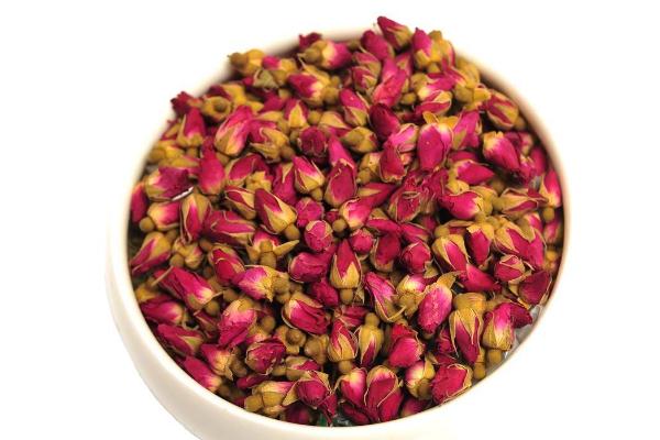 玫瑰茶要用熱水泡嘛 玫瑰花茶要用多少度的開水泡 玫瑰茶要用熱水泡嘛 玫瑰花茶要用多少度的開水泡