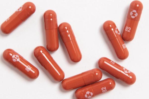 新冠口服藥5天見效 全球首款新冠口服藥獲批上市 新冠口服藥5天見效 全球首款新冠口服藥獲批上市