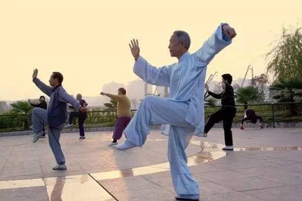 晨練的壞處 晨練有什么注意事項 晨練的壞處 晨練有什么注意事項