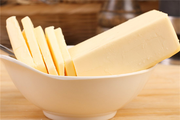 黃油軟化需要多長時(shí)間 黃油軟化過度怎么辦 黃油軟化需要多長時(shí)間 黃油軟化過度怎么辦