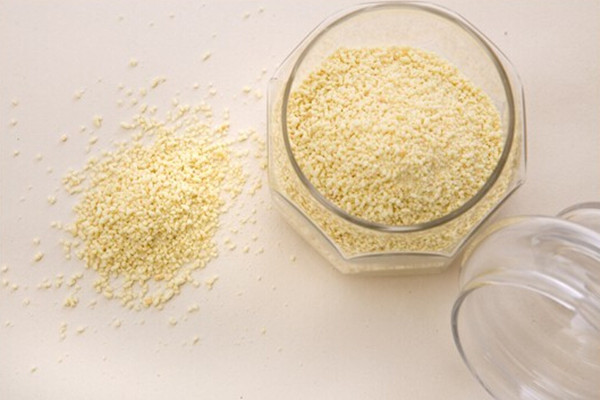 雞精和雞粉哪個味道好 雞精和雞粉能一起用嗎 雞精和雞粉哪個味道好 雞精和雞粉能一起用嗎