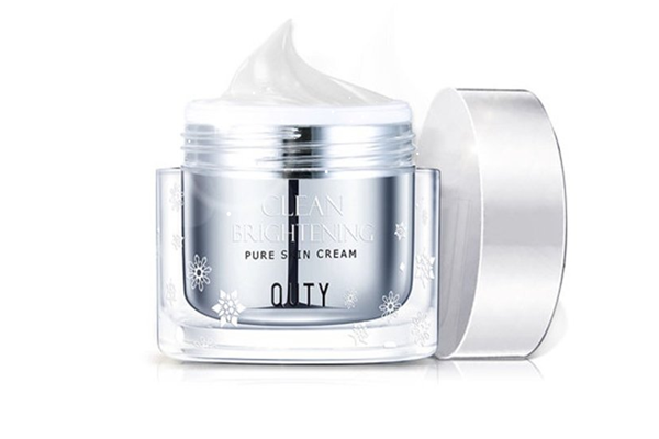 素顏霜是什么東西 素顏霜是什么時候涂的 素顏霜是什么東西 素顏霜是什么時候涂的