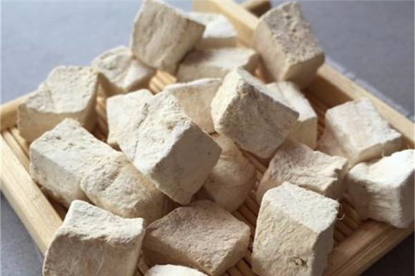 葛根泡水喝有什么作用和功效 葛根泡水一次多少克 葛根泡水喝有什么作用和功效 葛根泡水一次多少克