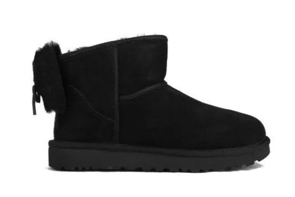 雪地靴是下雪天穿的嗎 雪地靴不跟腳是大了么 雪地靴是下雪天穿的嗎 雪地靴不跟腳是大了么