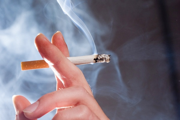 吸煙會(huì)降低顏值嗎 吸煙對(duì)女性的危害有哪些 吸煙會(huì)降低顏值嗎 吸煙對(duì)女性的危害有哪些