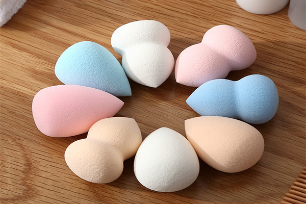 美妝蛋有霉點(diǎn)還能用嗎 美妝蛋發(fā)霉了怎么去除掉 美妝蛋有霉點(diǎn)還能用嗎 美妝蛋發(fā)霉了怎么去除掉