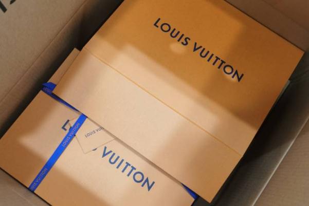 lv是哪個(gè)國家的牌子 lv是奢侈品牌嗎