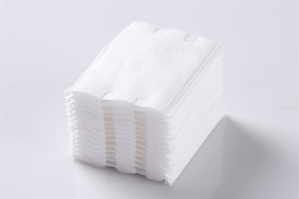 化妝棉怎么上水乳 化妝棉可以上面霜嗎 化妝棉怎么上水乳 化妝棉可以上面霜嗎