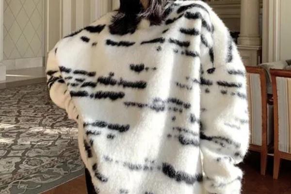 水貂絨毛衣縮水了怎么辦 羊絨和貂絨哪個保暖效果好 水貂絨毛衣縮水了怎么辦 羊絨和貂絨哪個保暖效果好