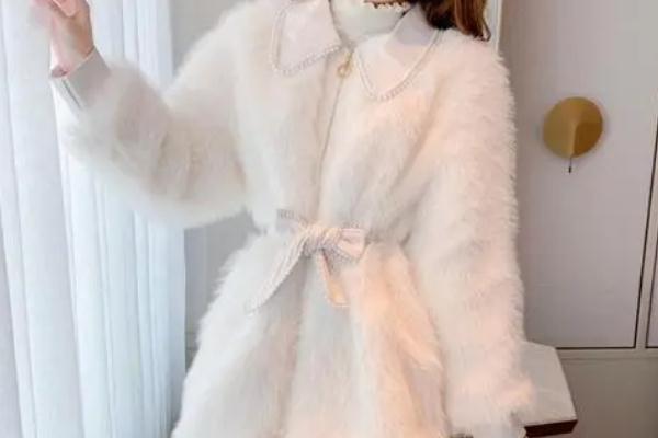 水貂絨會掉色嗎 貂絨毛衣洗褪色是正常嗎 水貂絨會掉色嗎 貂絨毛衣洗褪色是正常嗎