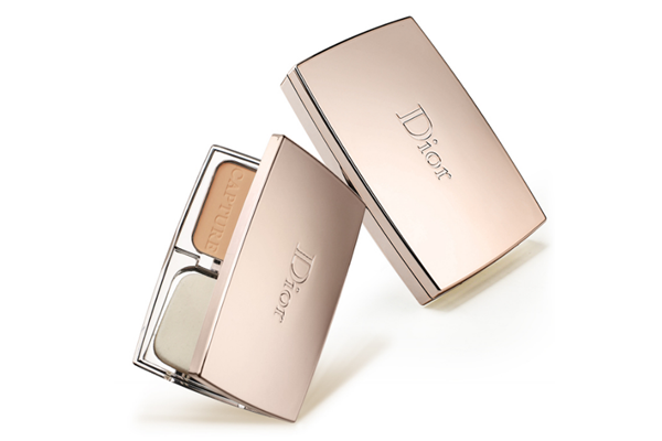 粉餅和氣墊有什么區(qū)別 粉餅和氣墊哪個補妝效果好 粉餅和氣墊有什么區(qū)別 粉餅和氣墊哪個補妝效果好