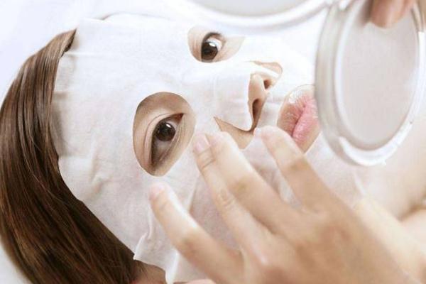 去角質(zhì)是什么意思 去角質(zhì)是干臉用還是濕臉用 去角質(zhì)是什么意思 去角質(zhì)是干臉用還是濕臉用