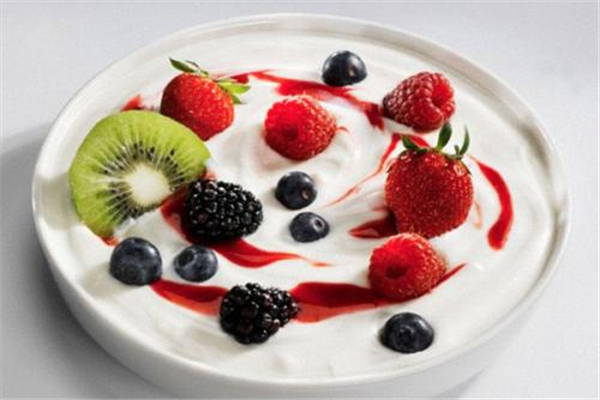 酸奶水乳分離是壞了嗎 酸奶一般喝多少合適 酸奶水乳分離是壞了嗎 酸奶一般喝多少合適