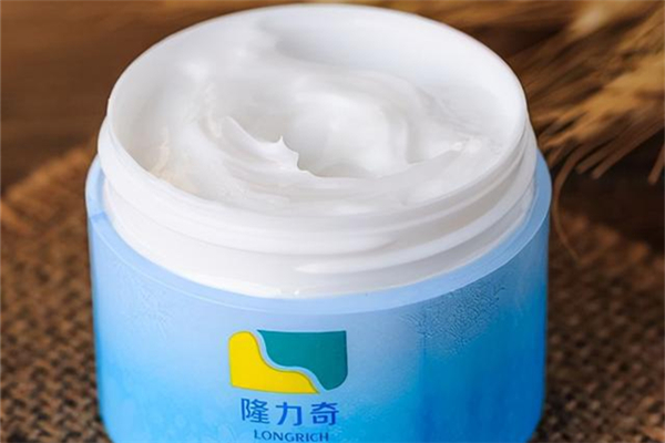 蛇油膏燙傷能用嗎 蛇油膏可以擦傷口嗎 蛇油膏燙傷能用嗎 蛇油膏可以擦傷口嗎