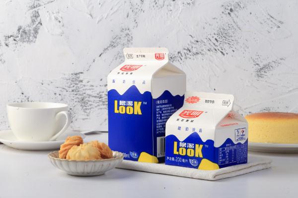 光明酸奶是哪里生產(chǎn)的 光明酸牛奶和酸牛奶飲品有什么不一樣 光明酸奶是哪里生產(chǎn)的 光明酸牛奶和酸牛奶飲品有什么不一樣