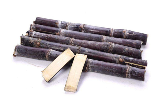 甘蔗斷面出現(xiàn)的紅色絲狀物代表什么 甘蔗有紅色絲還能吃嗎 甘蔗斷面出現(xiàn)的紅色絲狀物代表什么 甘蔗有紅色絲還能吃嗎