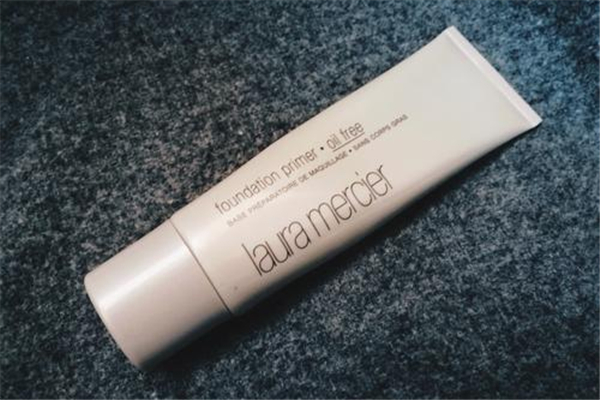 妝前乳可以用來護膚嗎 妝前乳對皮膚有好處嗎 妝前乳可以用來護膚嗎 妝前乳對皮膚有好處嗎