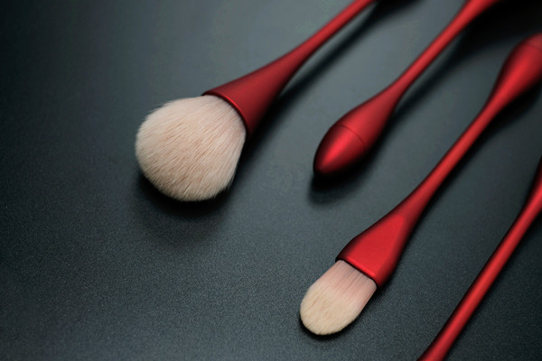 化妝刷會發(fā)霉嗎 化妝刷買回來需要洗嗎 化妝刷會發(fā)霉嗎 化妝刷買回來需要洗嗎