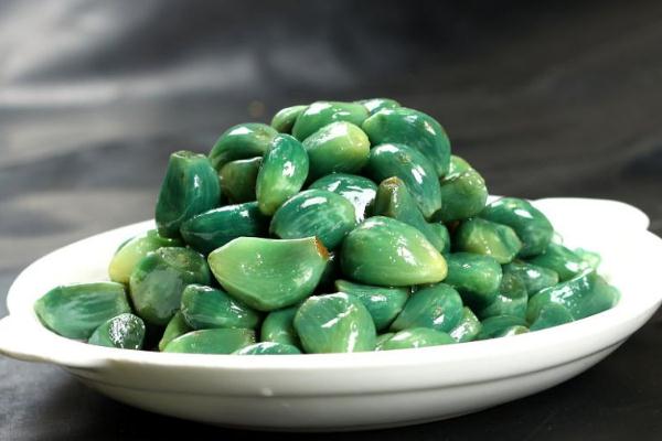 臘八蒜是用白醋還是陳醋 臘八蒜是什么時(shí)候開(kāi)始做 臘八蒜是用白醋還是陳醋 臘八蒜是什么時(shí)候開(kāi)始做