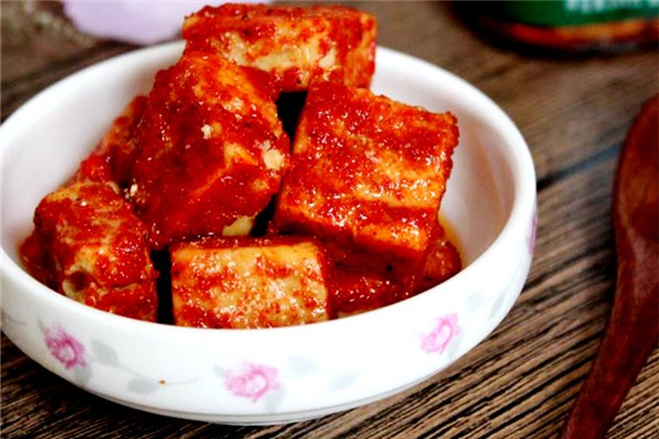 腐乳什么時(shí)候做最好 腐乳是臭豆腐嗎 腐乳什么時(shí)候做最好 腐乳是臭豆腐嗎