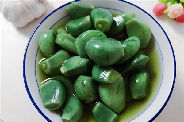 臘八蒜一次最多吃多少 臘八蒜吃多了對(duì)身體有傷害嗎 臘八蒜一次最多吃多少 臘八蒜吃多了對(duì)身體有傷害嗎