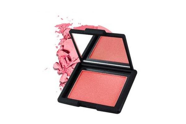 腮紅的正確涂抹位置 腮紅的分類有哪幾種 腮紅的正確涂抹位置 腮紅的分類有哪幾種